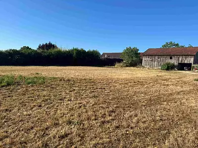 Terrain à bâtir, 1 800 m²