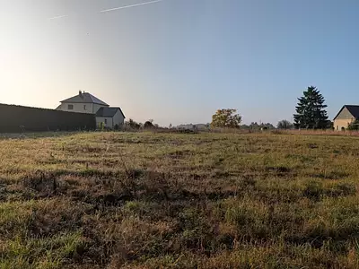 Terrain à bâtir, 1 100 m²