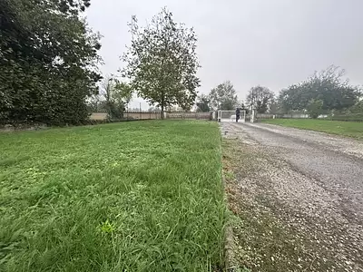 Terrain à bâtir, 900 m² - Saint-Maurice-de-Rémens (01500)