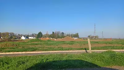 Terrain à bâtir, 768 m²