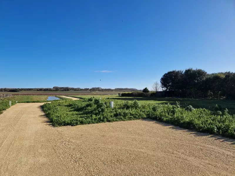 Terrain à bâtir, 815 m² - Marignac (17800)