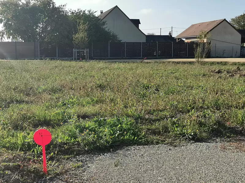 Terrain à bâtir, 269 m² - Luynes (37230)