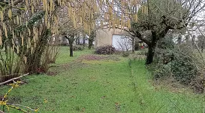 Terrain à bâtir, 738 m²