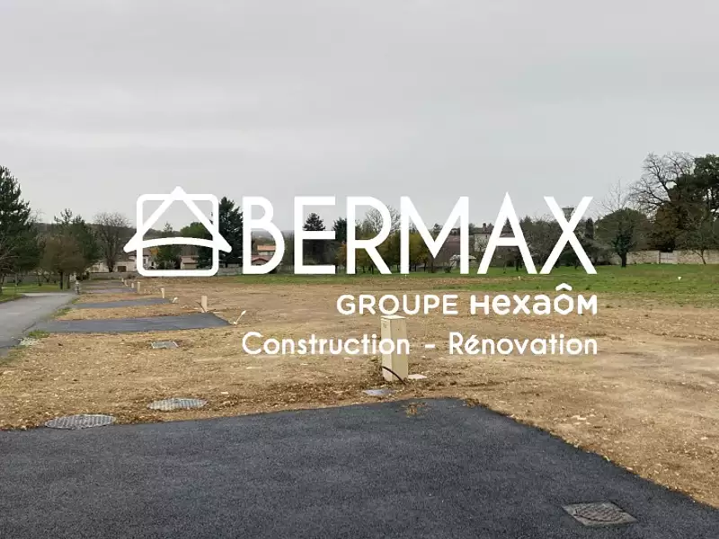 Terrain à bâtir, 660 m² - Hiersac (16290)