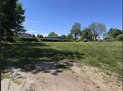 Terrain à bâtir, 1 600 m²