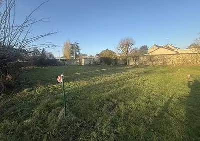 Terrain à bâtir, 728 m²