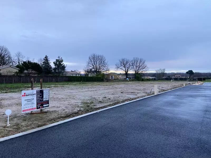 Terrain à bâtir, 700 m² - Verdelais (33490)