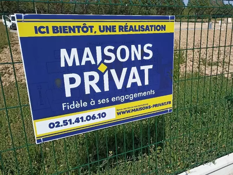 Terrain à bâtir, 468 m² - La Roche-sur-Yon (85000)