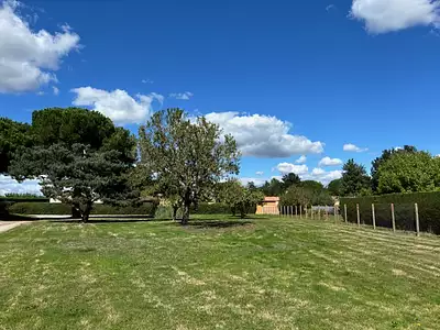 Terrain à bâtir, 740 m²