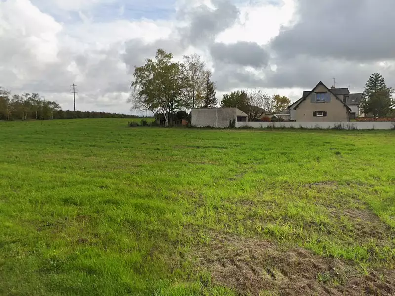 Terrain à bâtir, 700 m² - Chécy (45430)
