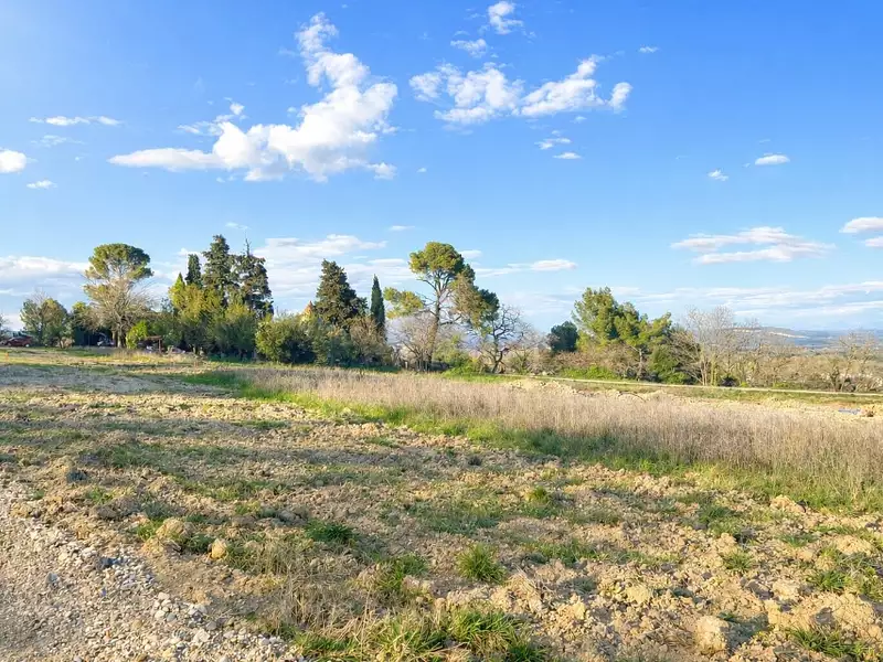 Terrain à bâtir, 500 m² - Bourg-Saint-Andéol (07700)