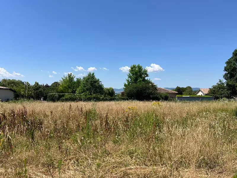 Terrain à bâtir, 753 m² - Bey (01290)