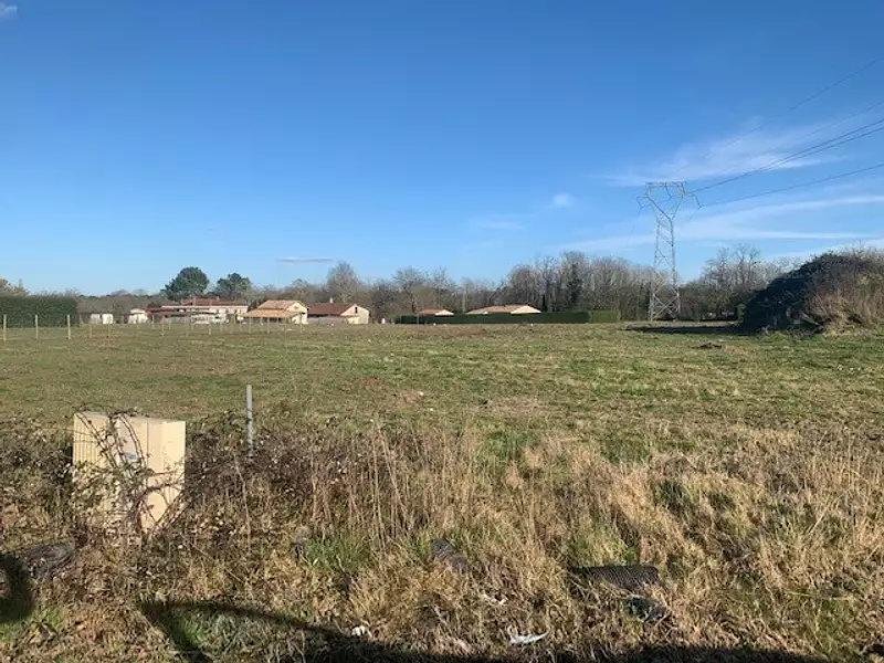 Terrain à bâtir, 848 m² - Saint-Pierre-du-Mont (40280)