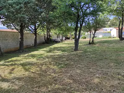 Terrain à bâtir, 750 m²