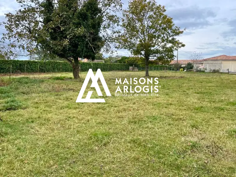 Terrain à bâtir, 680 m² - Cadaujac (33140)