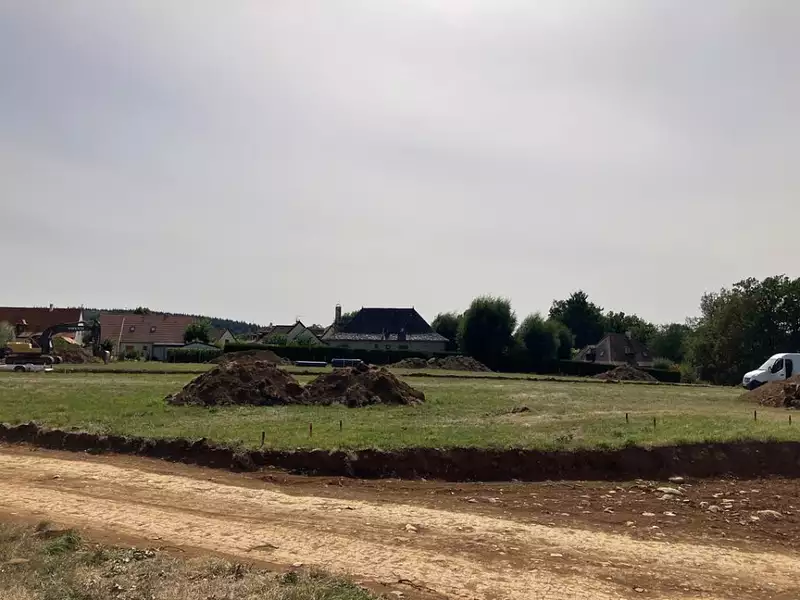 Terrain à bâtir, 673 m² - Arpajon-sur-Cère (15130)