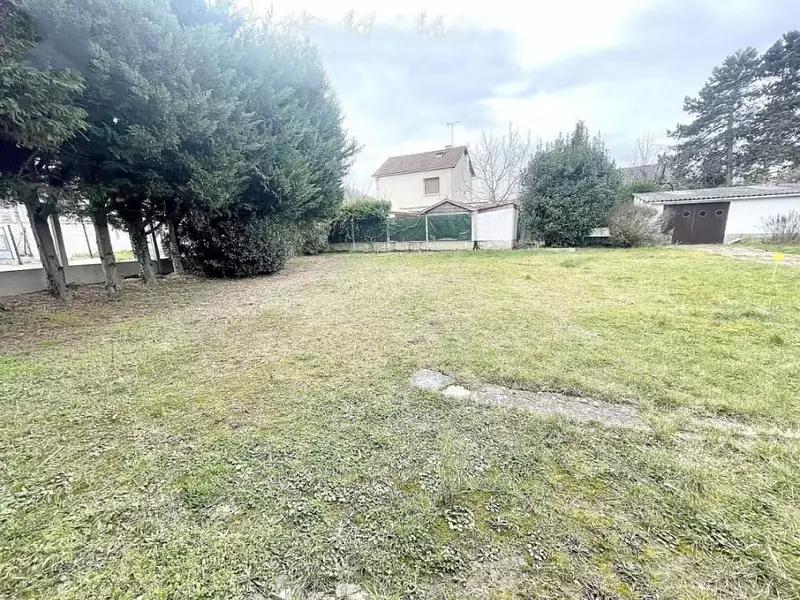 Terrain à bâtir, 629 m² - Montigny-lès-Cormeilles (95370)