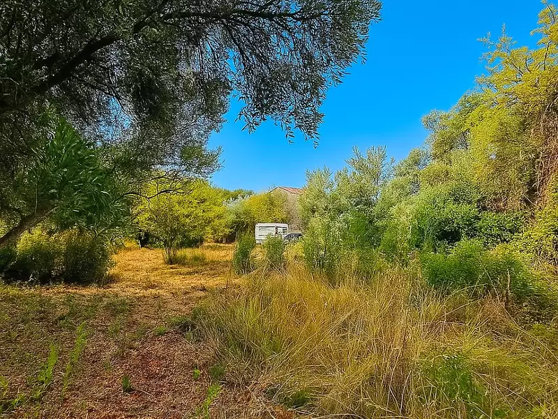 Terrain à bâtir, 432 m² - Lorgues (83510)