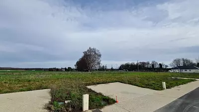 Terrain à bâtir, 768 m²