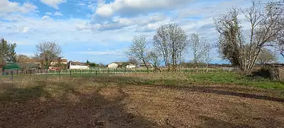 Terrain à bâtir, 1 900 m²