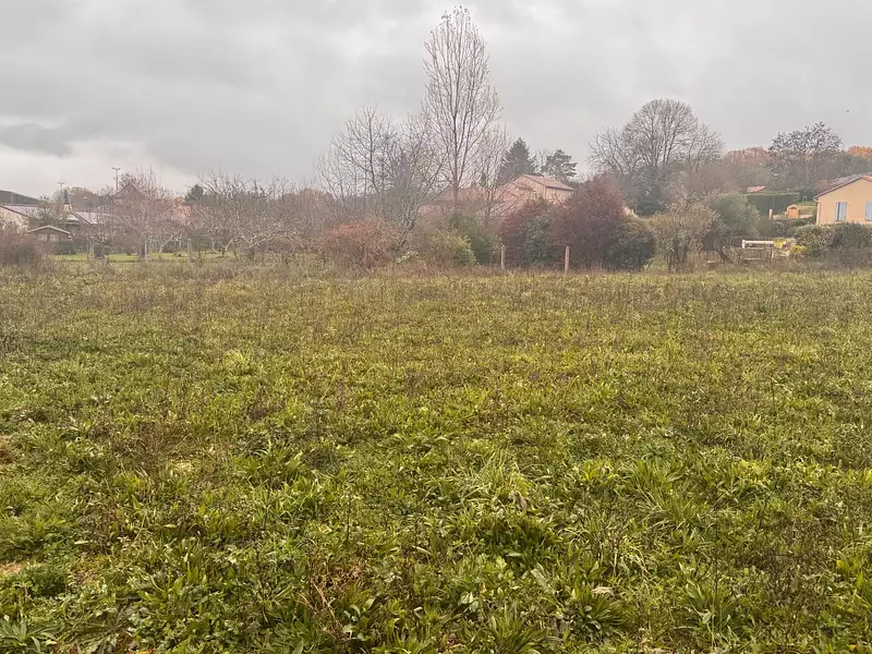 Terrain à bâtir, 600 m² - Agonac (24460)