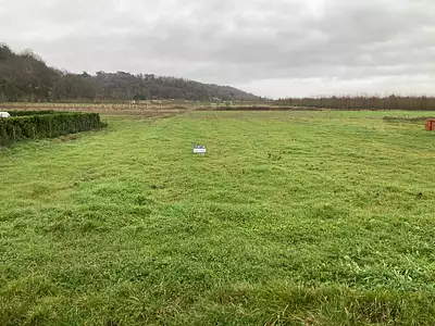 Terrain à bâtir, 2 900 m²
