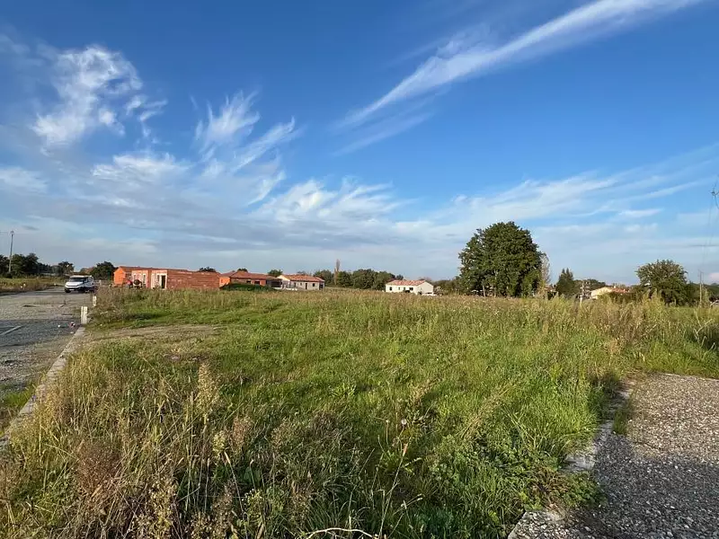 Terrain à bâtir, 756 m² - Cazères (31220)