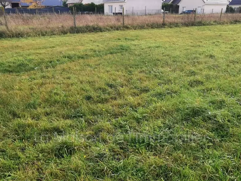 Terrain à bâtir, 816 m² - Saint-Pierre-lès-Elbeuf (76320)