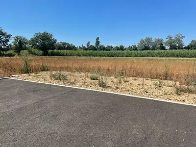 Terrain à bâtir, 1 070 m²