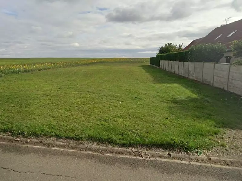 Terrain à bâtir, 648 m² - Dammarie (28360)