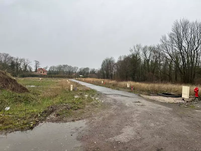 Terrain à bâtir, 430 m² - Hénin-Beaumont (62110)