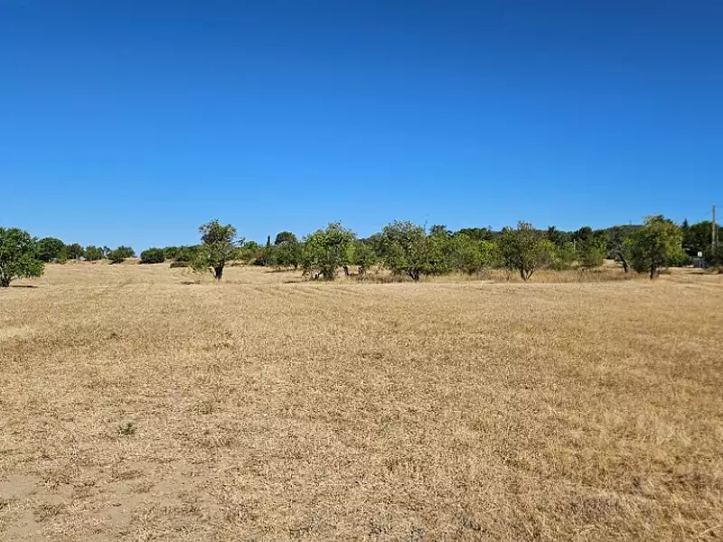 Terrain à bâtir, 247 m² - Pertuis (84120)