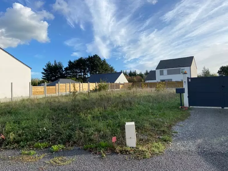 Terrain à bâtir, 323 m² - Québriac (35190)