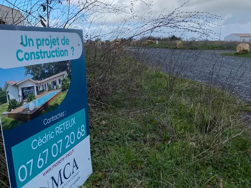 Terrain à bâtir, 520 m² - Nieul-lès-Saintes (17810)