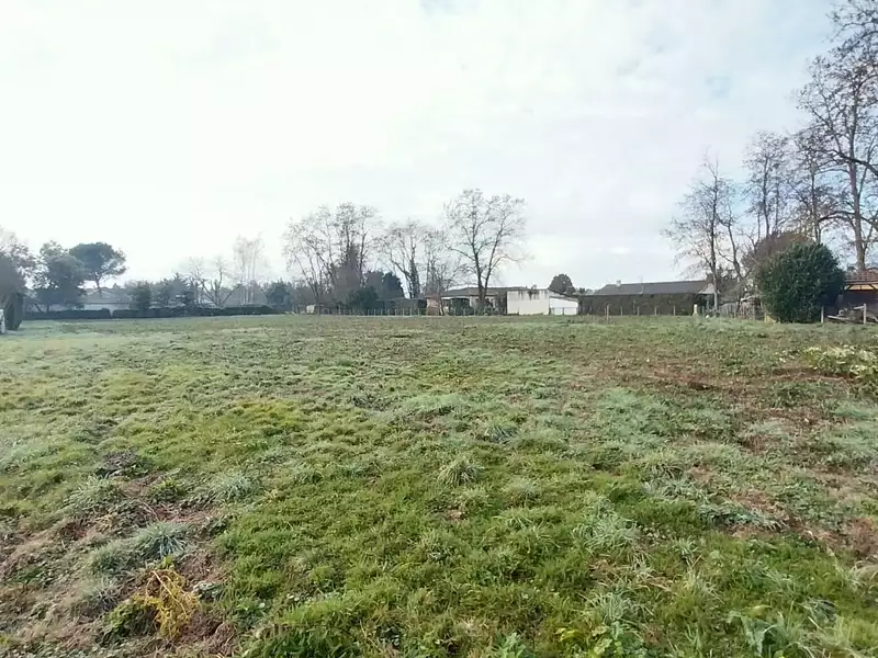 Terrain à bâtir, 5 000 m² - Saint-Médard-de-Mussidan (24400)