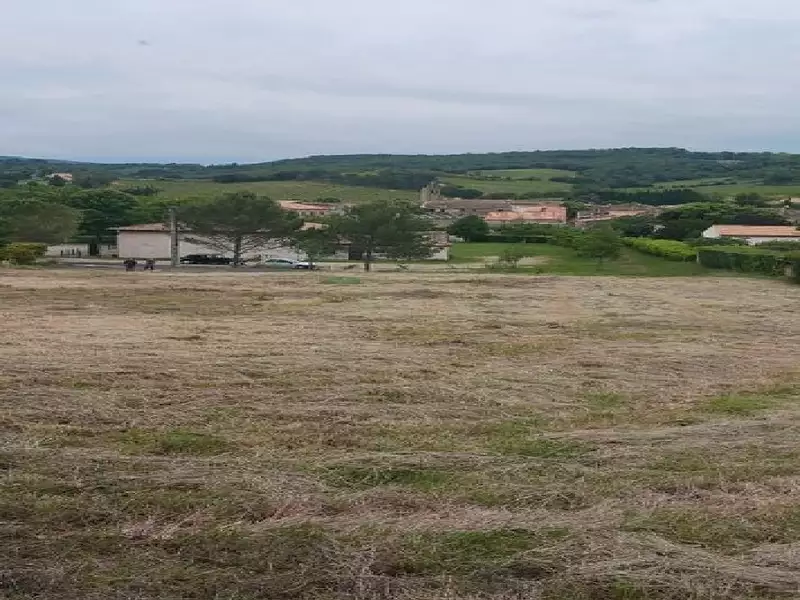 Terrain à bâtir, 2 350 m² - La Digne-d'Amont (11300)