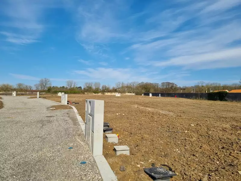 Terrain à bâtir, 220 m² - Pange (57530)