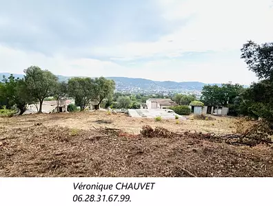 Terrain à bâtir, 1 100 m²
