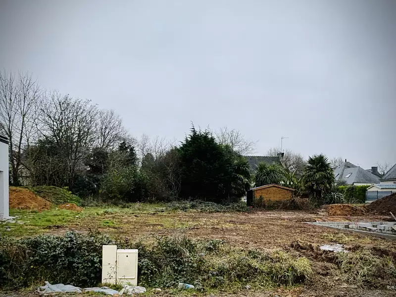 Terrain à bâtir, 610 m² - Pleucadeuc (56140)