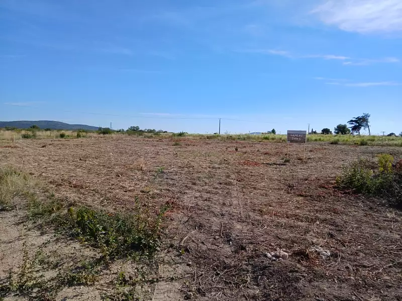 Terrain à bâtir, 258 m² - Poussan (34560)