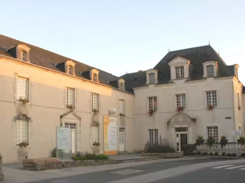 Terrain à bâtir, 422 m² - Saint-Laurent-de-la-Plaine (49290)