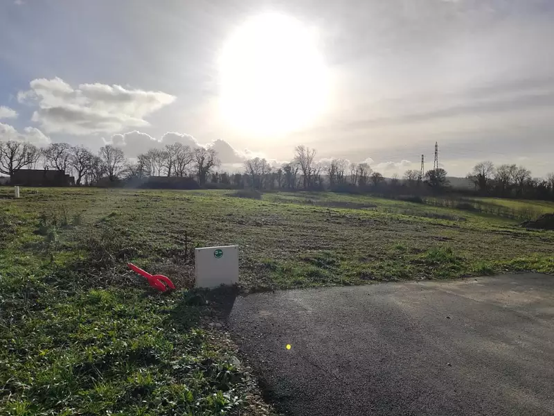 Terrain à bâtir, 612 m² - Pont-l'Evêque (14130)