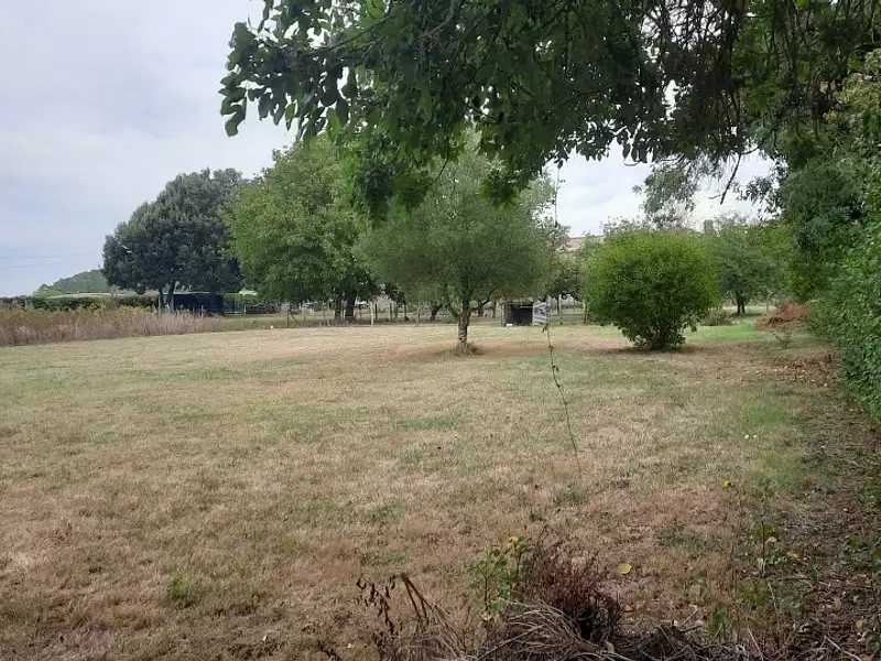 Terrain à bâtir, 360 m² - Le Barp (33114)