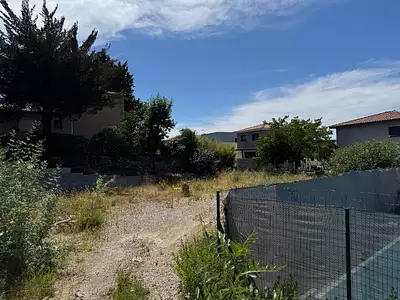 Terrain à bâtir, 764 m²