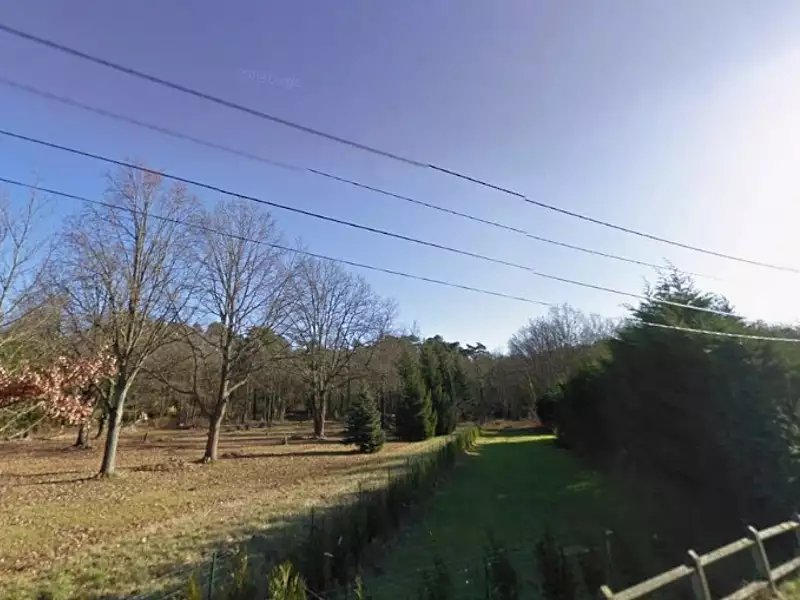 Terrain à bâtir, 422 m² - Noisy-sur-Ecole (77123)