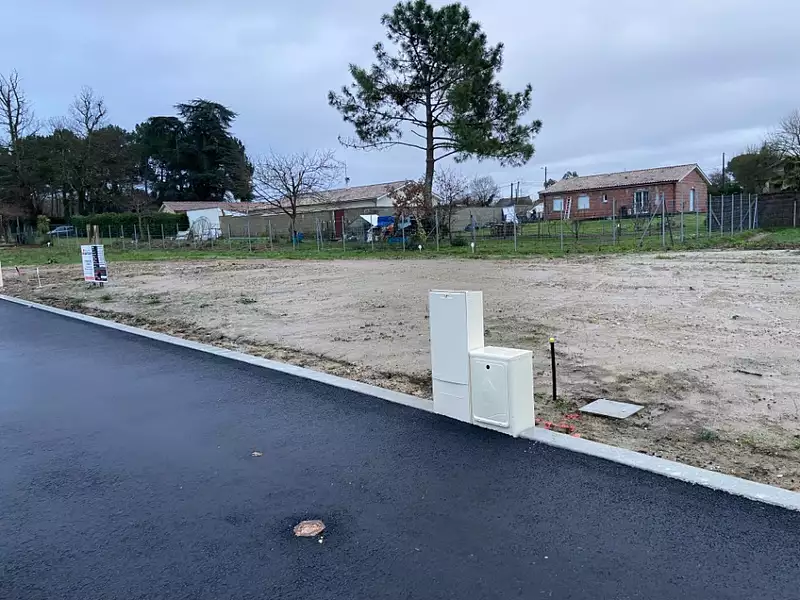 Terrain à bâtir, 788 m² - Le Barp (33114)