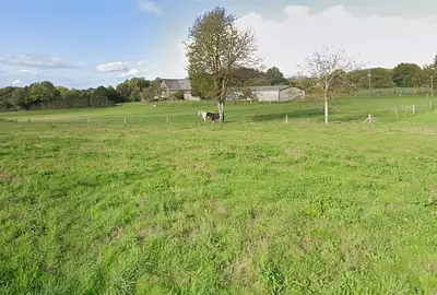 Terrain à bâtir, 1 500 m²