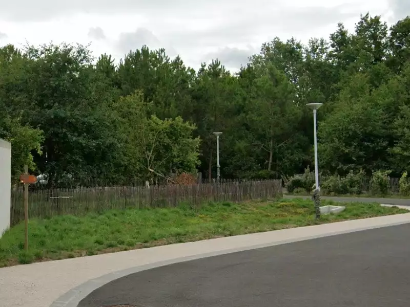 Terrain à bâtir, 696 m² - Le Porge (33680)