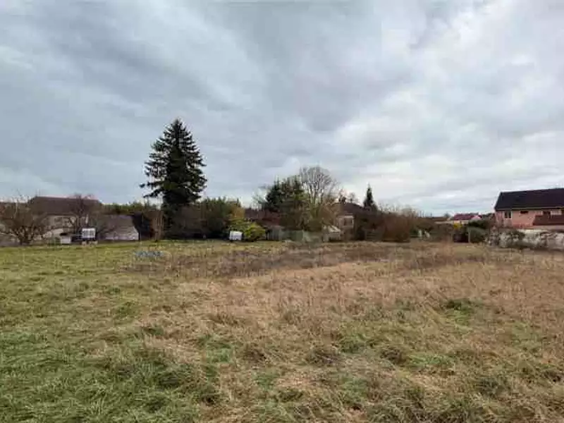 Terrain à bâtir, 751 m² - Crancey (10100)