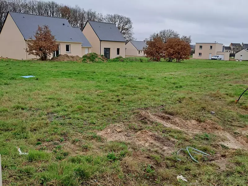 Terrain à bâtir, 346 m² - Baugé-en-Anjou (49150)